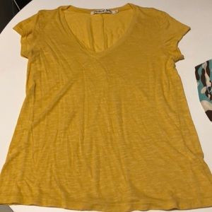Michael Stars yellow v-neck women’s tee.